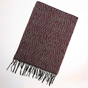 شال گردن پارچه ای طرح شطرنجی 